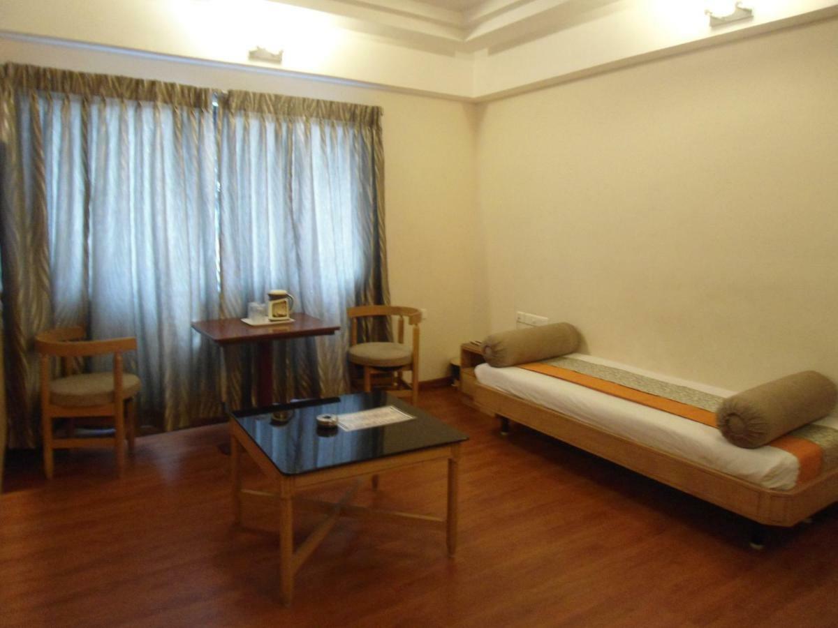 Hotel Rajadhane Мадурай Екстер'єр фото